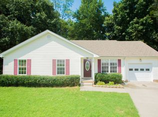 817 Leigh Ann Dr, Clarksville, TN 37042