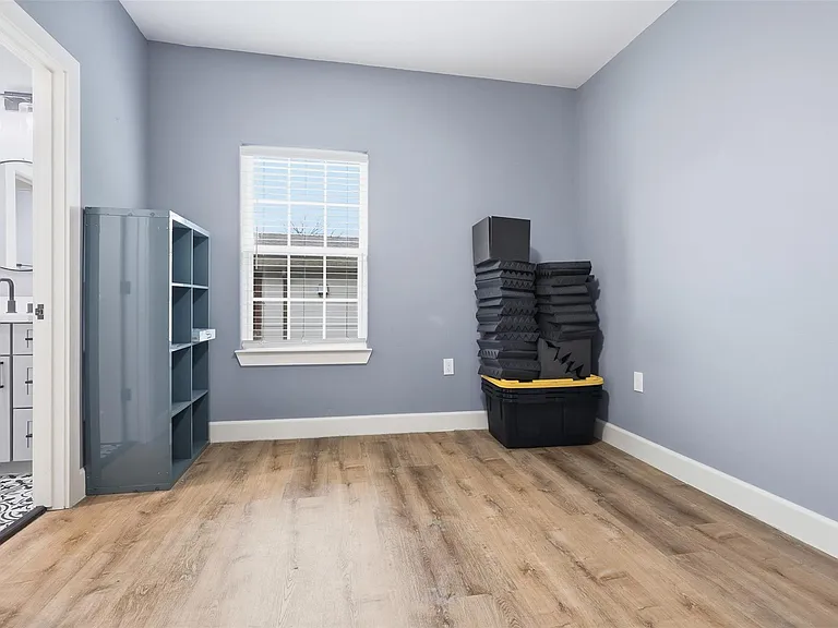 6734 Avenue P — Photo 26