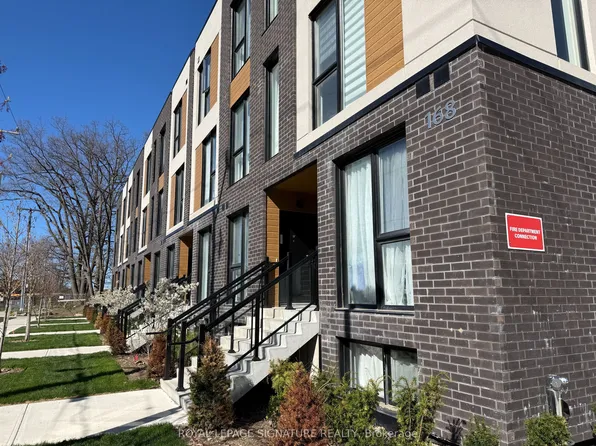 168 Clonmore Dr #13, Toronto, ON M1N 0B9