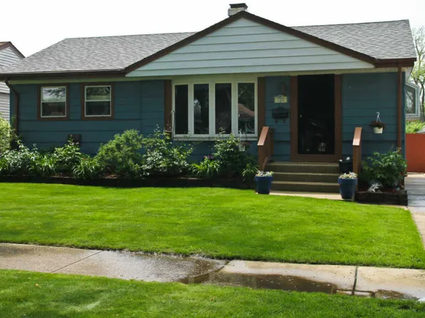 2376 Magnolia Ave, Des Plaines, IL 60018