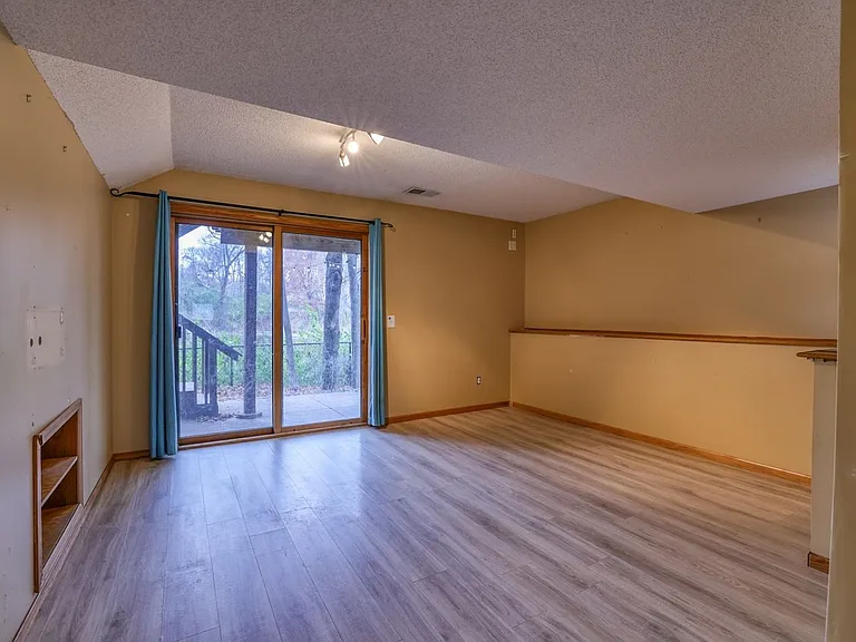 7123 Yorktown Ln N — Photo 14