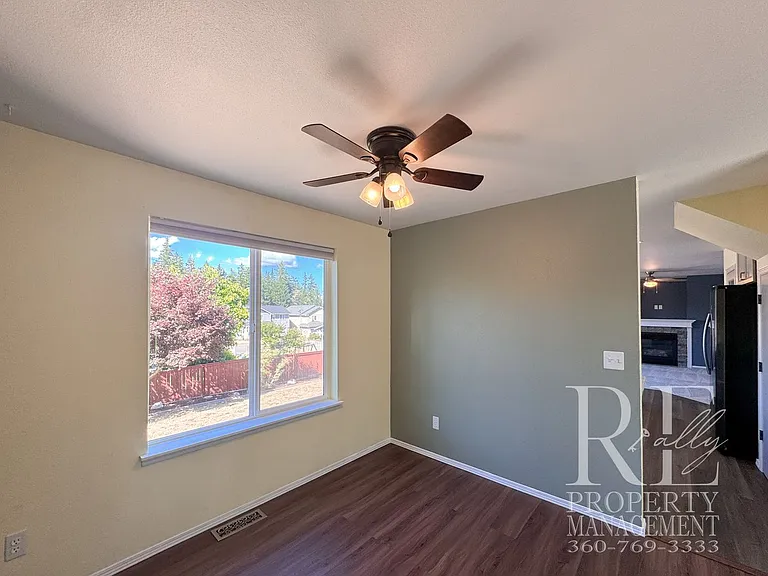 2994 NE Loyola St — Photo 6