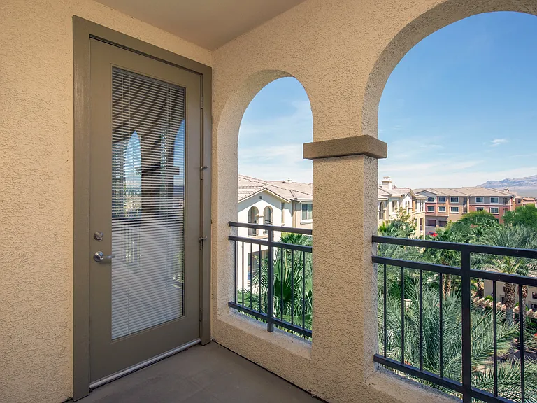 1F1 859-871 SQ FT 1 Bed 1 Bath