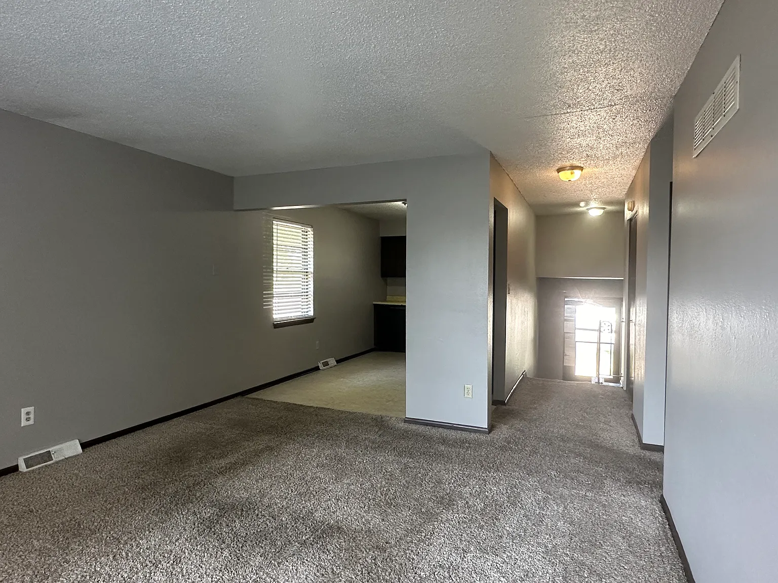 2504 SW Jackson St — Photo 3