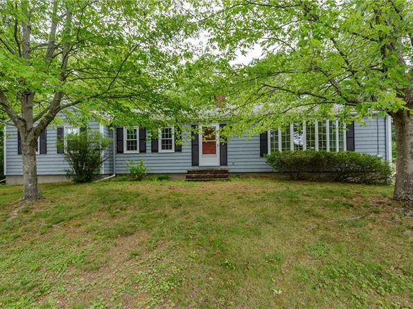 615 W Greenville Rd, Scituate, RI 02857