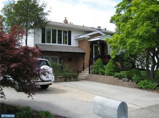 431 Meadowcroft Rd, West Deptford, NJ 08096