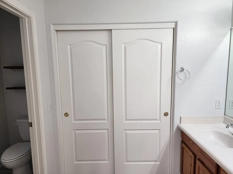 Master bedroom bathroom
