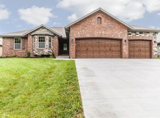 453 S Prairie Ln, Republic, MO 65738