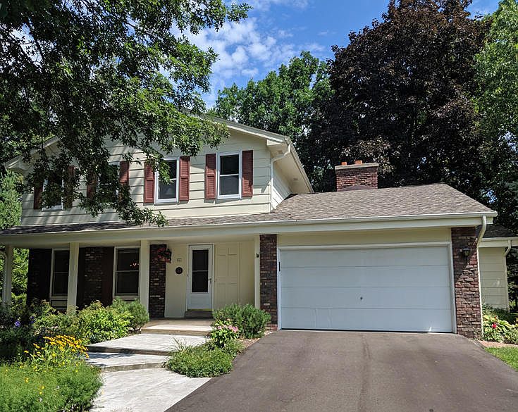 1st image of 961 Shelley Ct