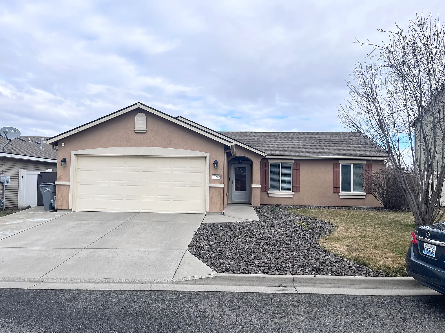 3 bed, 1266 sqft, $2,100 — Photo 1