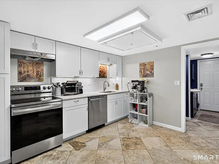 440 Evergreen Ave — Photo 34