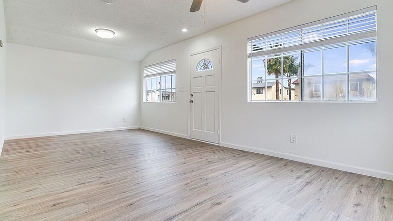 1st image of 4161 39th St