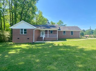 240 Carlton Dr, Hartwell, GA 30643