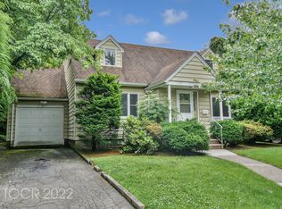 13-06 Ivy Ln, Fair Lawn, NJ 07410