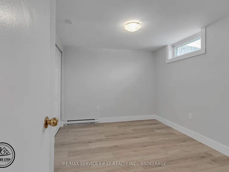 9 Rockford Pl — Photo 10