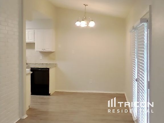 5th image of 2420 Heathercrest Dr