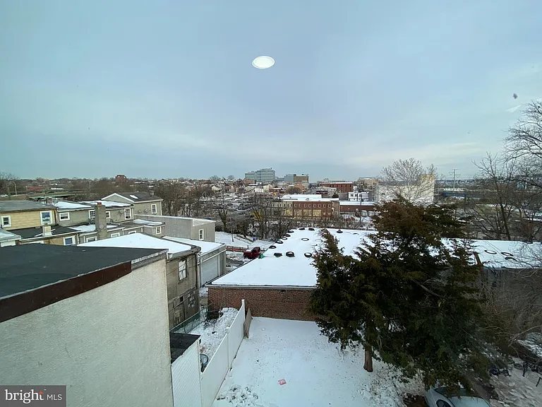 220 Pearl St — Photo 24