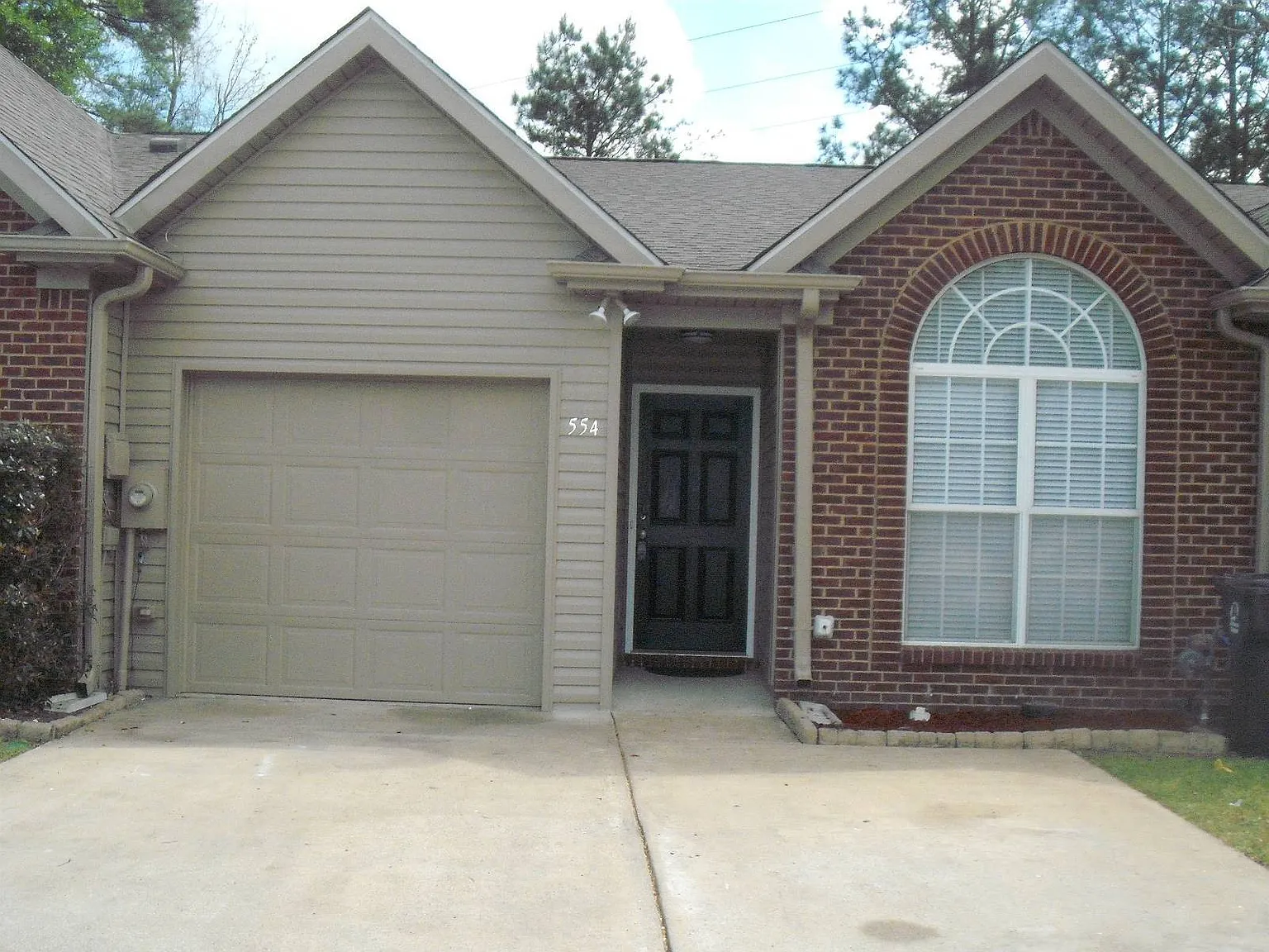 2 bed, 2.0 bath, $1,800 — Photo 1
