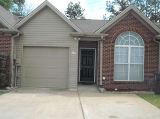 554 Cahaba Manor Dr, Pelham, AL 35124