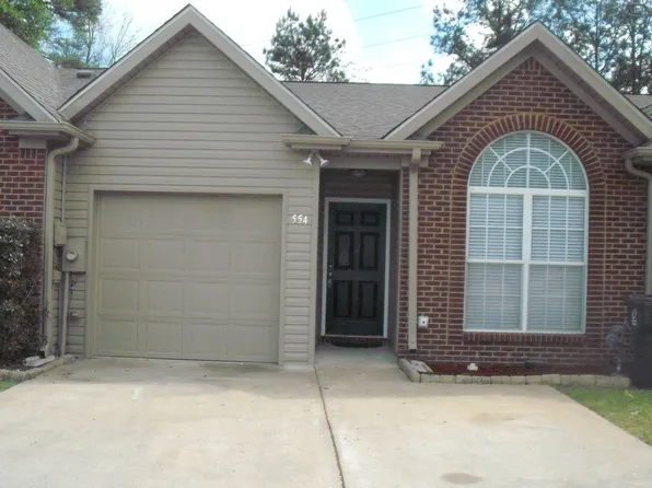554 Cahaba Manor Dr, Pelham, AL 35124