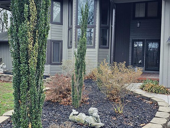 2nd image of 13225 Oakwood Trail Rd