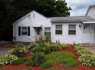 388-390 North Rd, Scituate, RI 02831