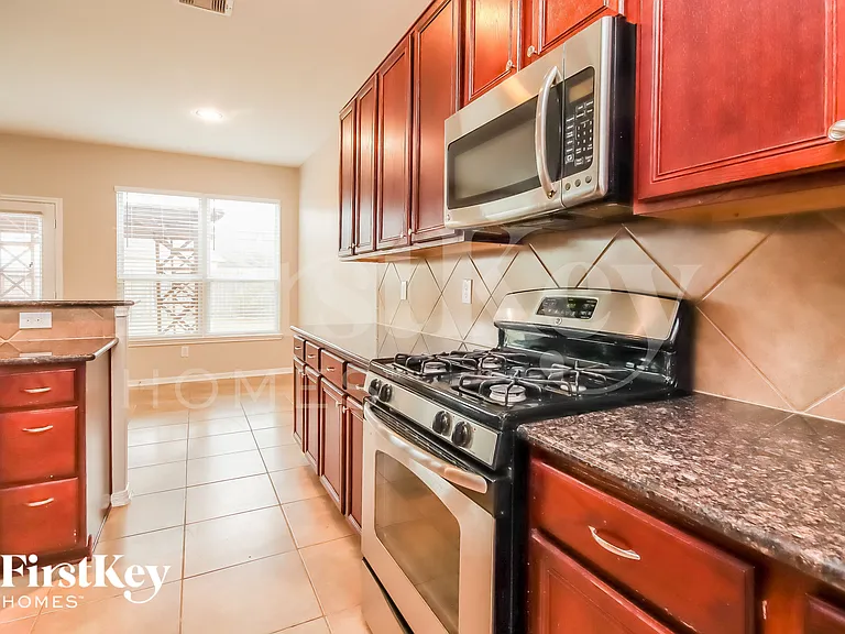 6707 Level Pond Ln — Photo 7