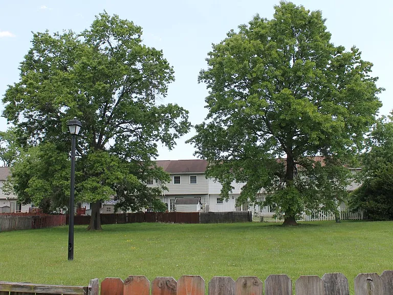 61 King Charles Cir — Photo 22