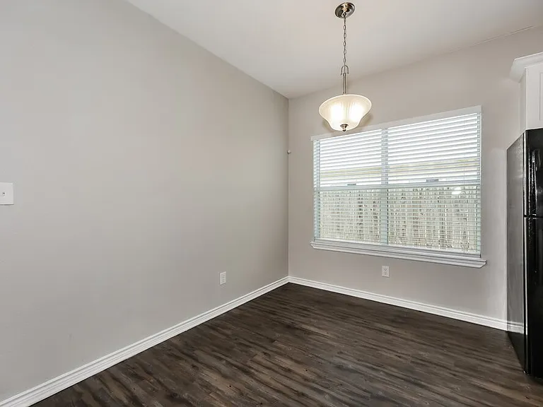 1812 Alanbrooke Dr — Photo 6