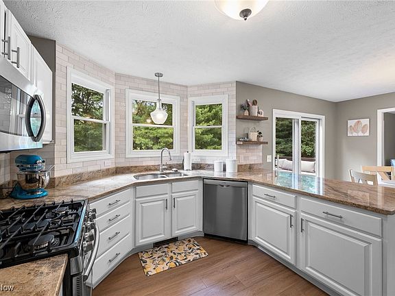 3rd image of 3469 Windham Cir