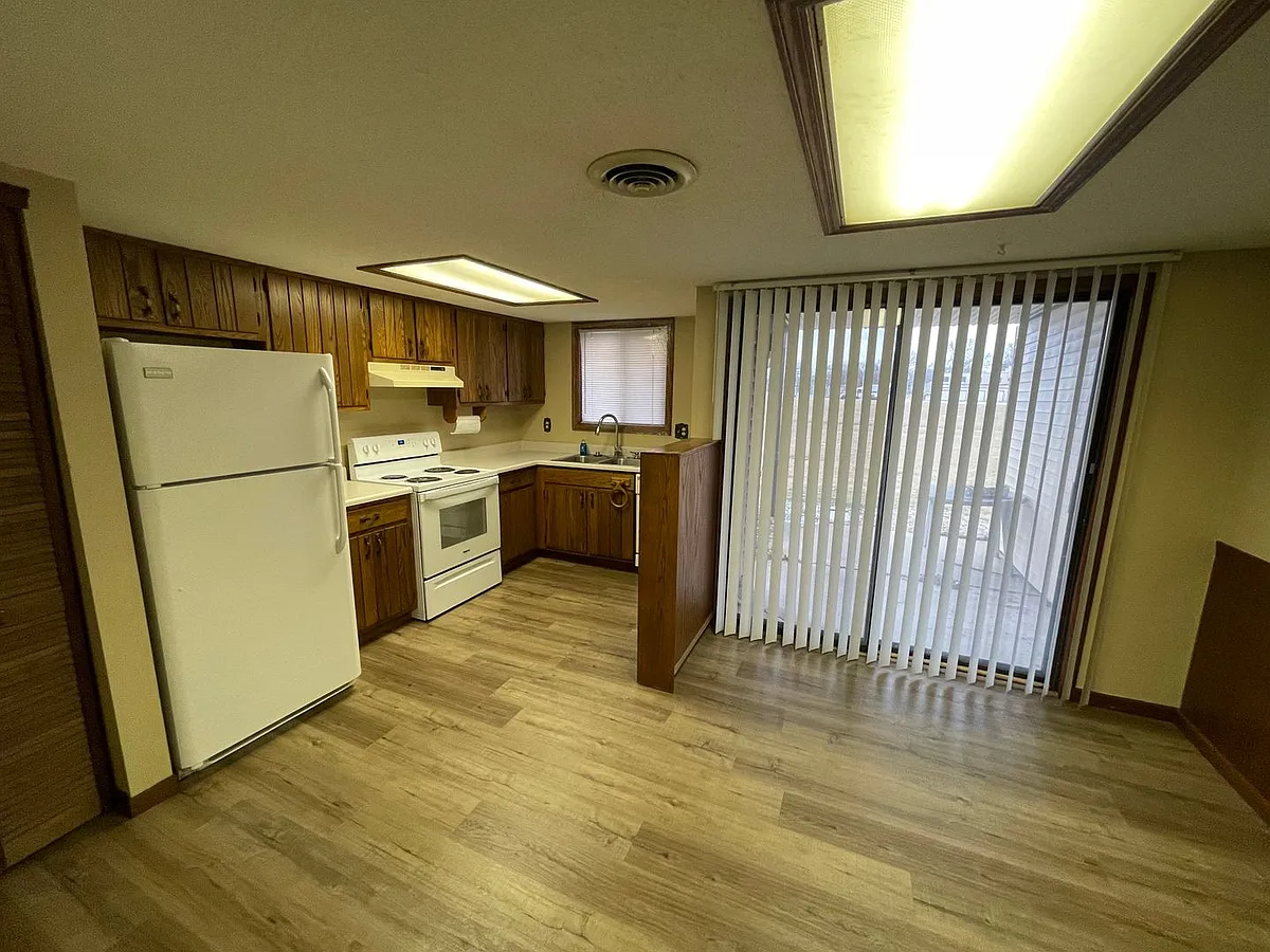 Building Photo - 1303 Christopher Cir #2