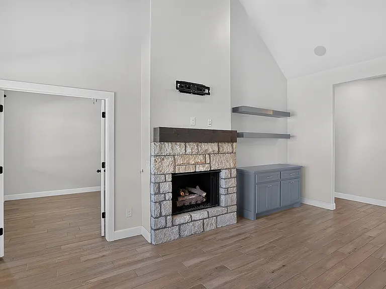 709 Timber Trl — Photo 10