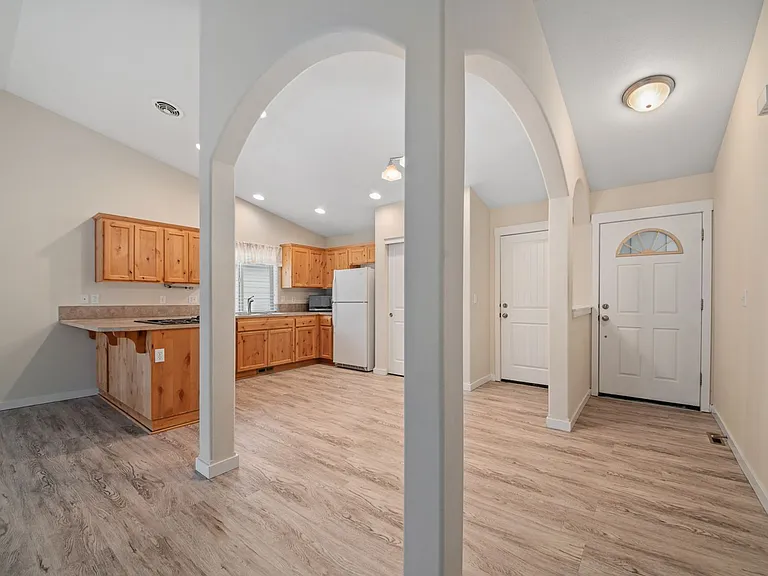 953 SW 25th Ln — Photo 15