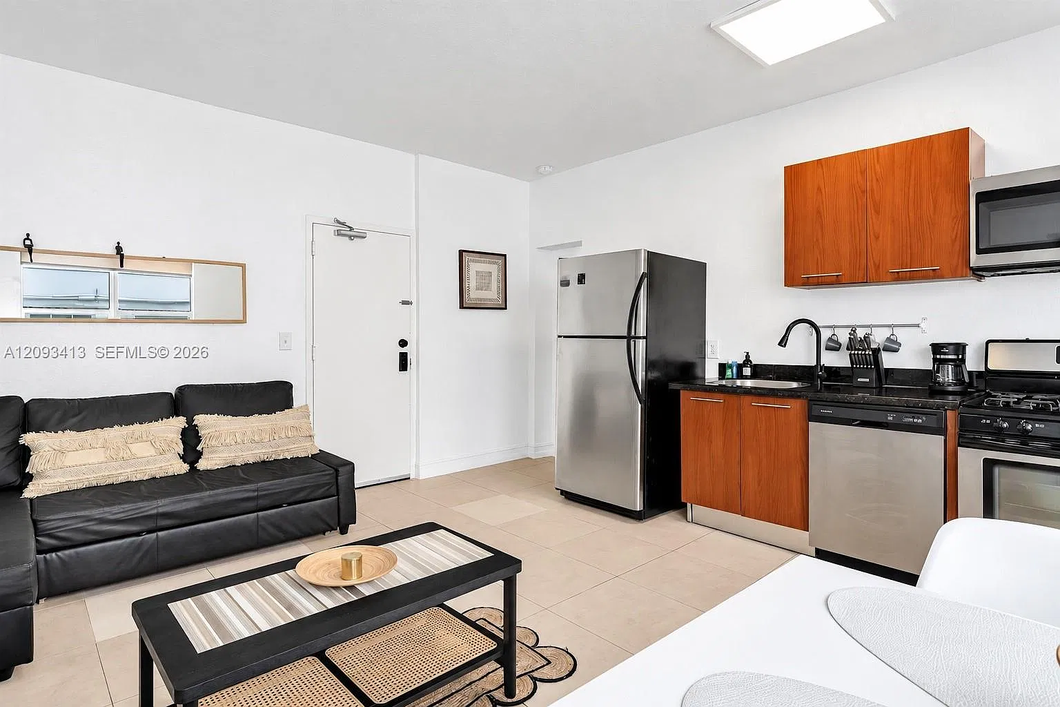 The Bayliss Condo — Photo 2