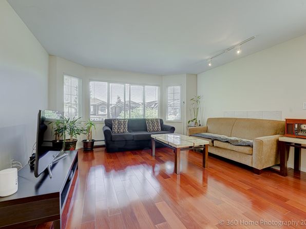 7 Holly St, Burnaby, BC V5E 2C3