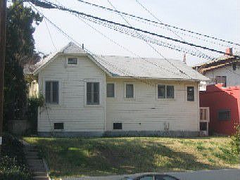 *4-Plex* St.-to-St. lot