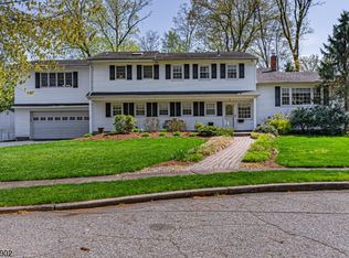 7 Allison Ct, Wayne, NJ 07470