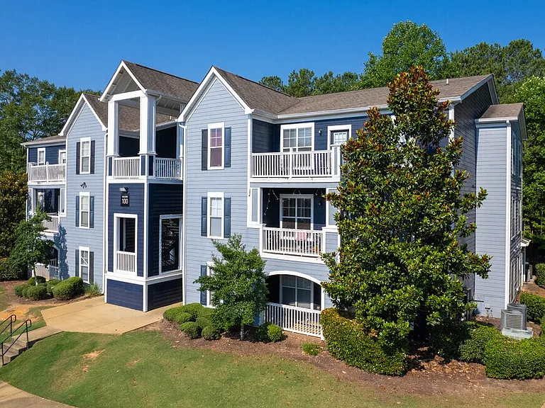 River Pointe Apartments — Photo 28
