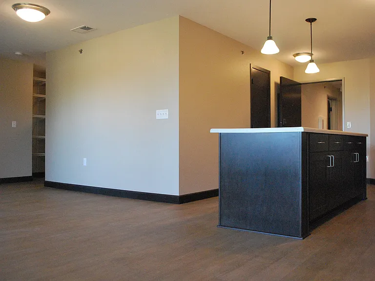 Grand Terrace Apartments — Photo 31