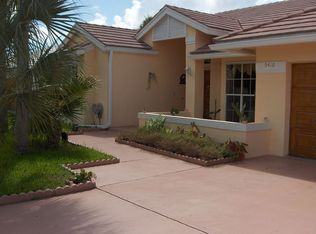 9410 SW 6th St, Pembroke Pines, FL 33025