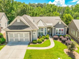 6436 Falling Water Ln, Hoschton, GA 30548