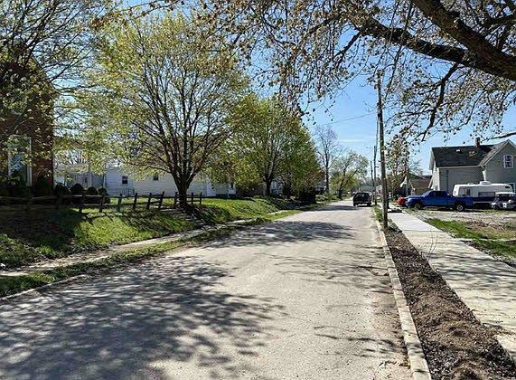 4th image of 413 E North Main St