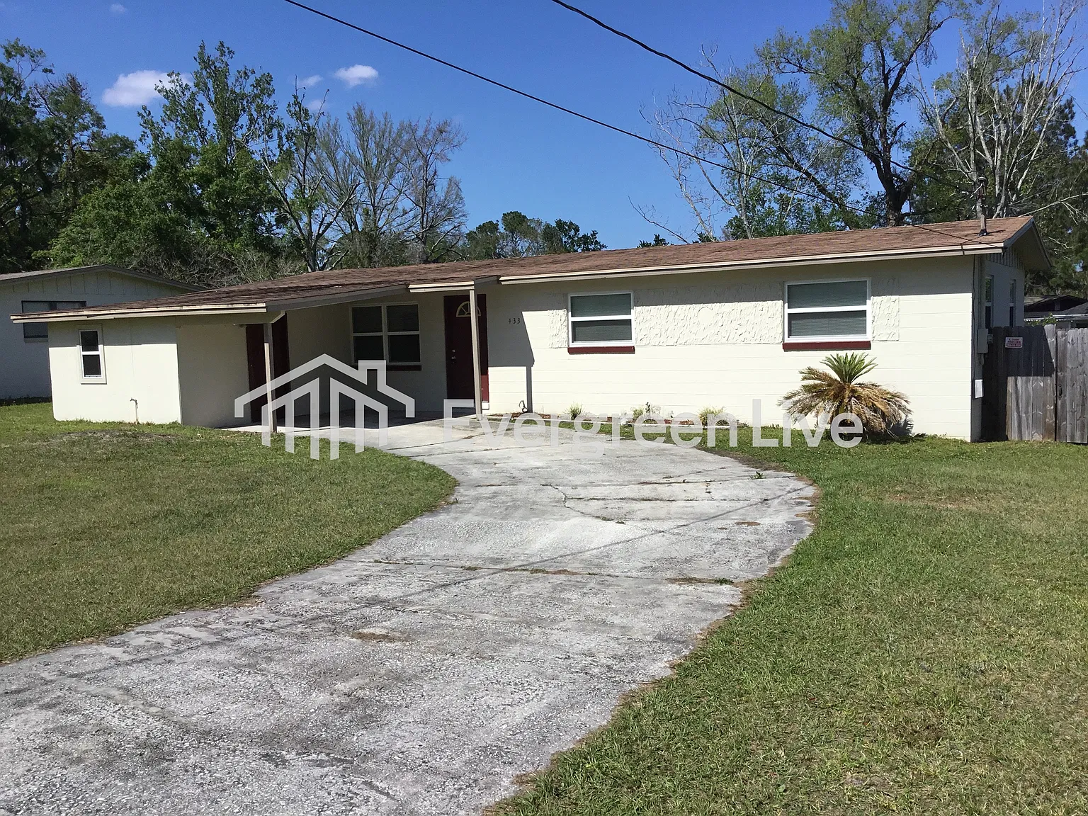 4 bed, 2.0 bath, 1196 sqft, $1,595 — Photo 3
