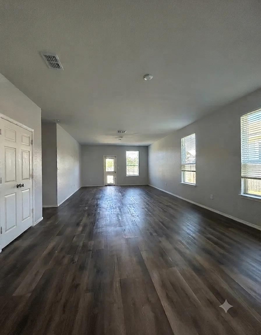 4 bed, 1682 sqft, $1,795 — Photo 4