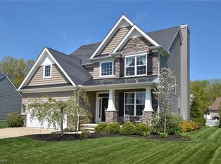 306 Belmar Blvd, Avon Lake, OH 44012