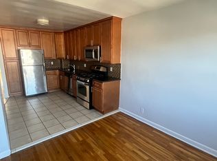 61-30 217th St #3, Oakland Gardens, NY 11364