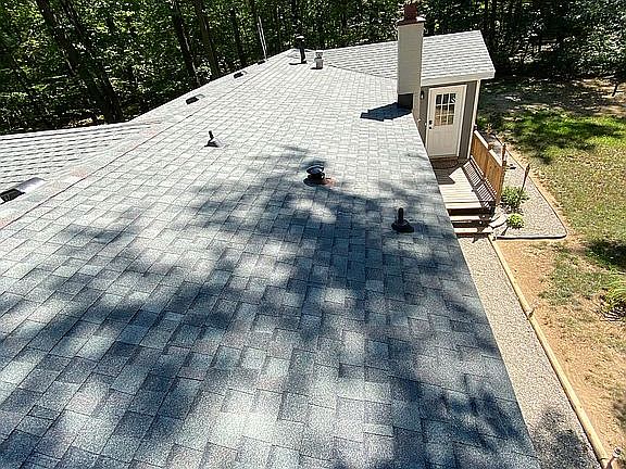 New roof/ fresh landscaping 
