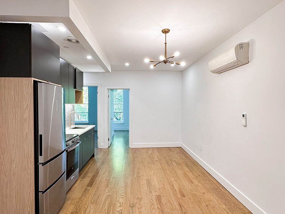 1st image of 424 Gates Ave #3E