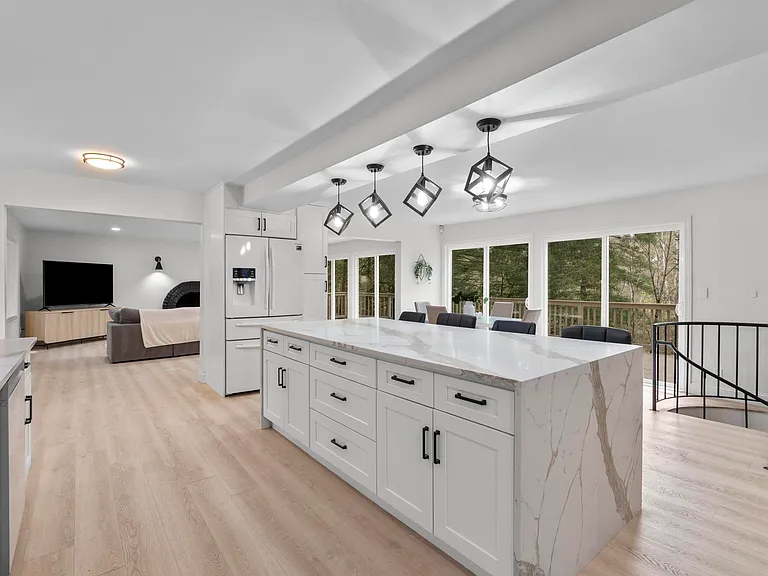 25 Hillside Dr — Photo 12