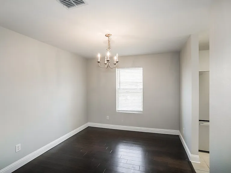 1428 Waterford Dr — Photo 5